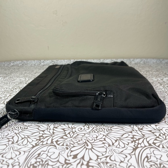 TUMI - Alpha Laptop Cover - Protective Laptop Case for Business & Travel - Picture 2 of 12